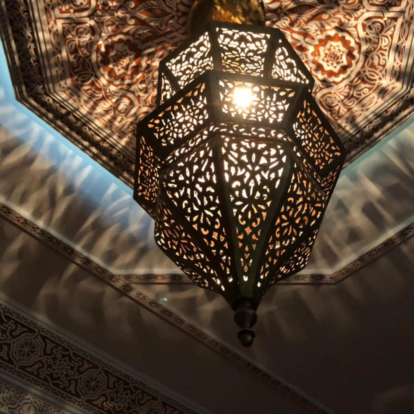 iconic Ceiling Lamp, Reflect a Beautiful Design on wall- Available in Gold, Silver, Black Brass