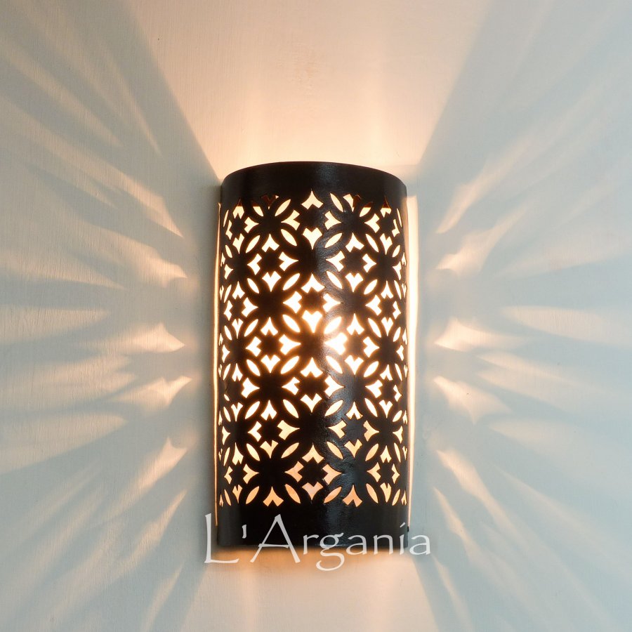 Traditional Wall Sconce Lamp with Moroccan style, Available in Black and White Iron – Luxury for Home and Business Lighting Decoration