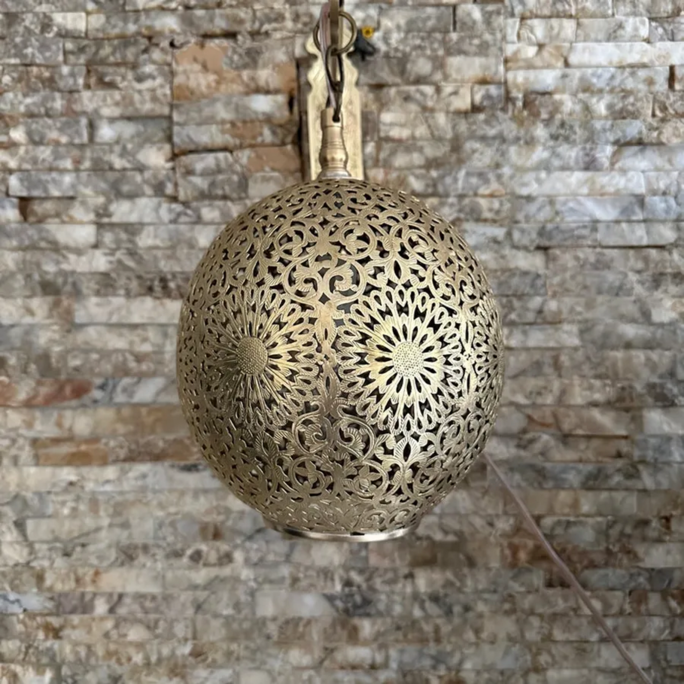 Handcrafted Moroccan Brass Wall Light – Diffusing Warm Light with Exquisite Reflection