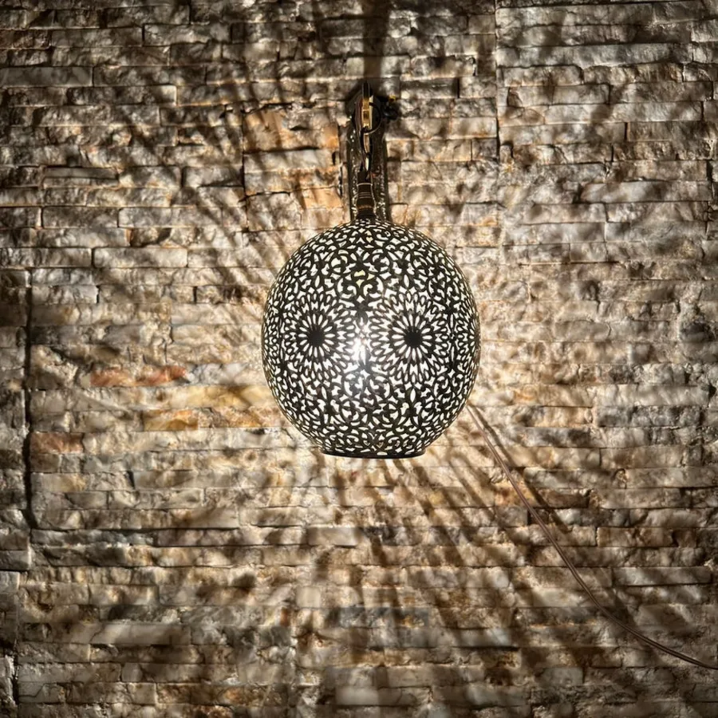 Handcrafted Moroccan Brass Wall Light – Diffusing Warm Light with Exquisite Reflection