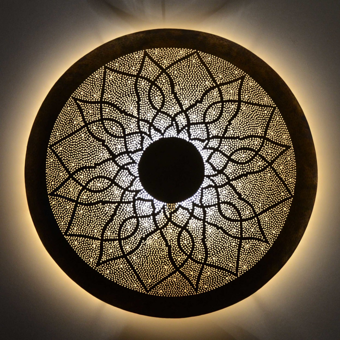 Handgraved Moroccan Wall Sconce – Geometric Design, Ready with Lightbulb – Luxury Lighting Décor