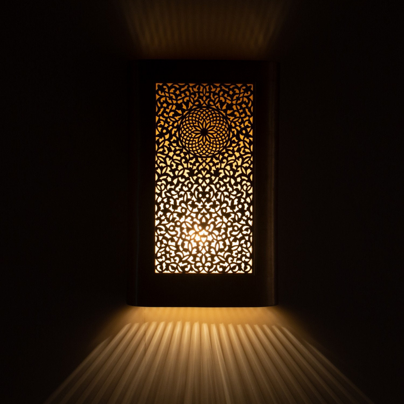 Creative Wall Sconce Lamp – Modern Moroccan Style, Hand-carved Geometric Pattern – Luxury for Home & Business Décor