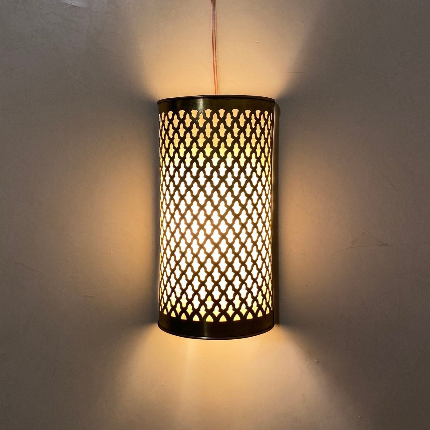 Handmade Wall Sconce – Modern Moroccan Style, Diffuses Beautiful Reflection, Luxury for Home & Business Décor.