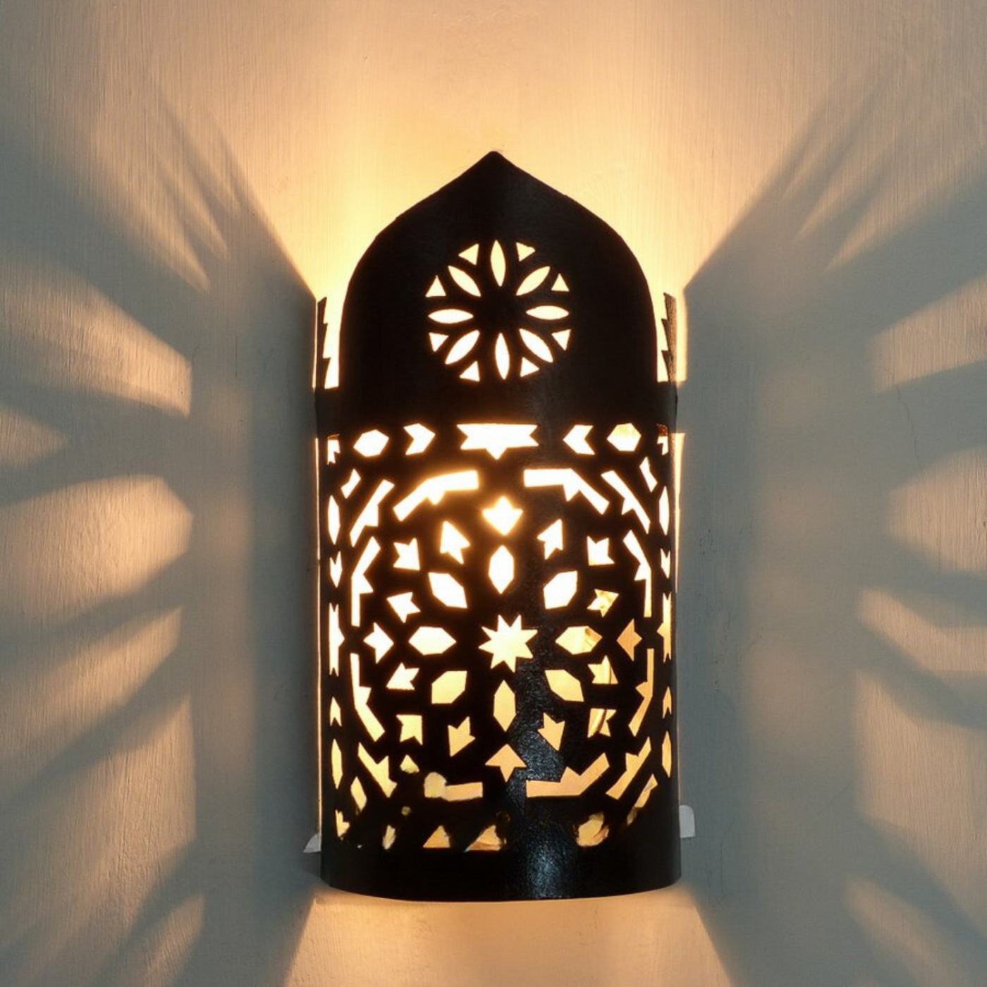 Creative Iron Wall Sconce Lamp – Arabian Style, Diffuses Beautiful Reflection, Perfect for Home & Business Décor