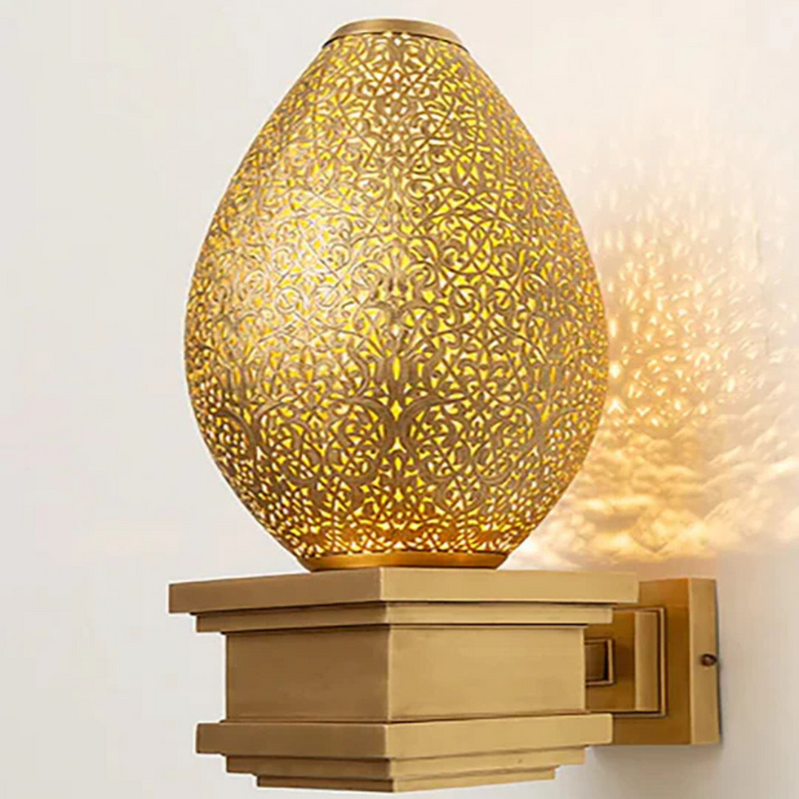 BRASS WALL SCONCE, LAYTH