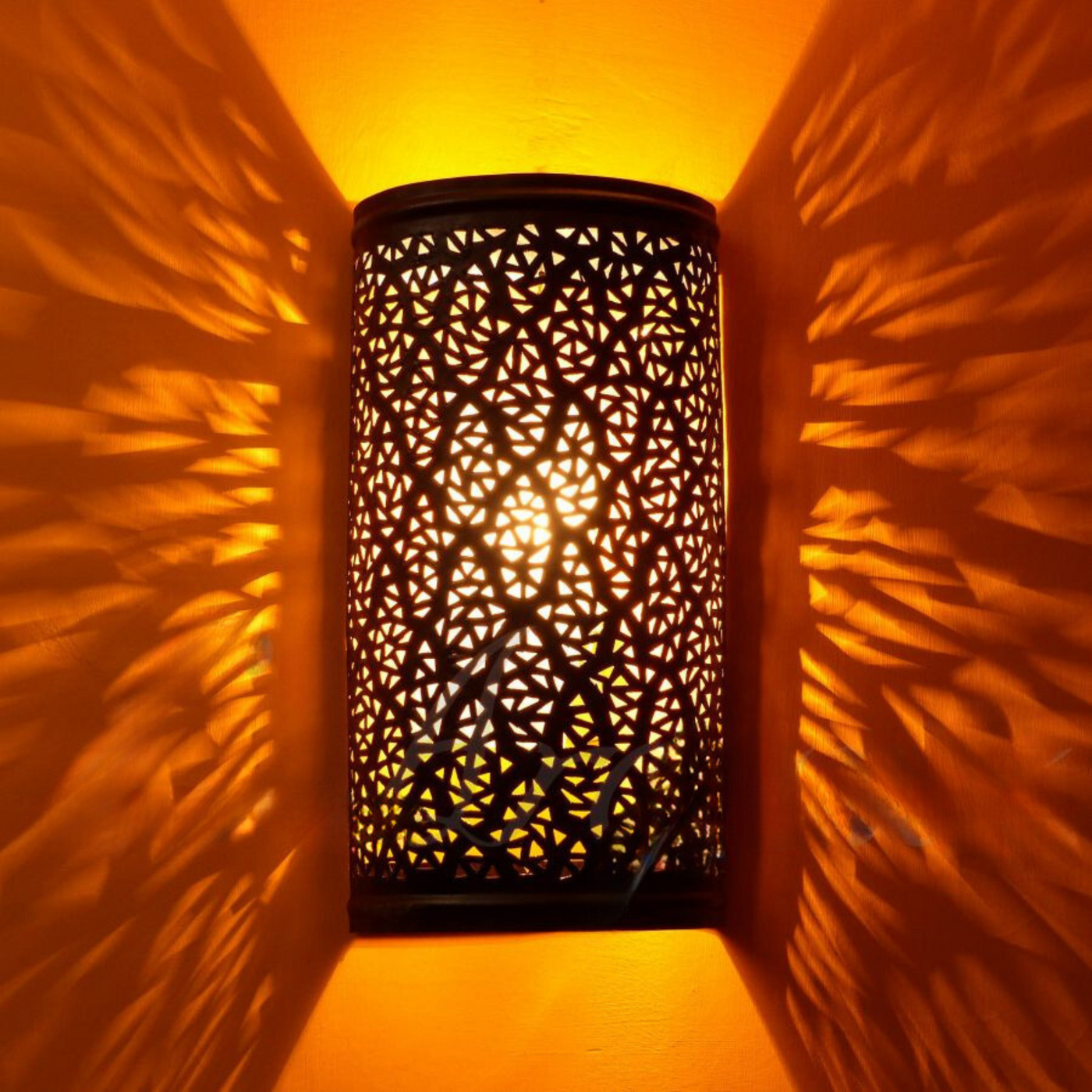 Wall Sconce Lamp, Hand-Carved with a Beautiful Geometric Pattern, Moroccan Style, Available in White & Black Iron – Luxury for Home & Business Decoration