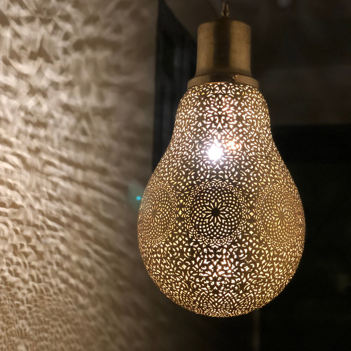 BRASS CEILING LIGHT , LIGHTBULB