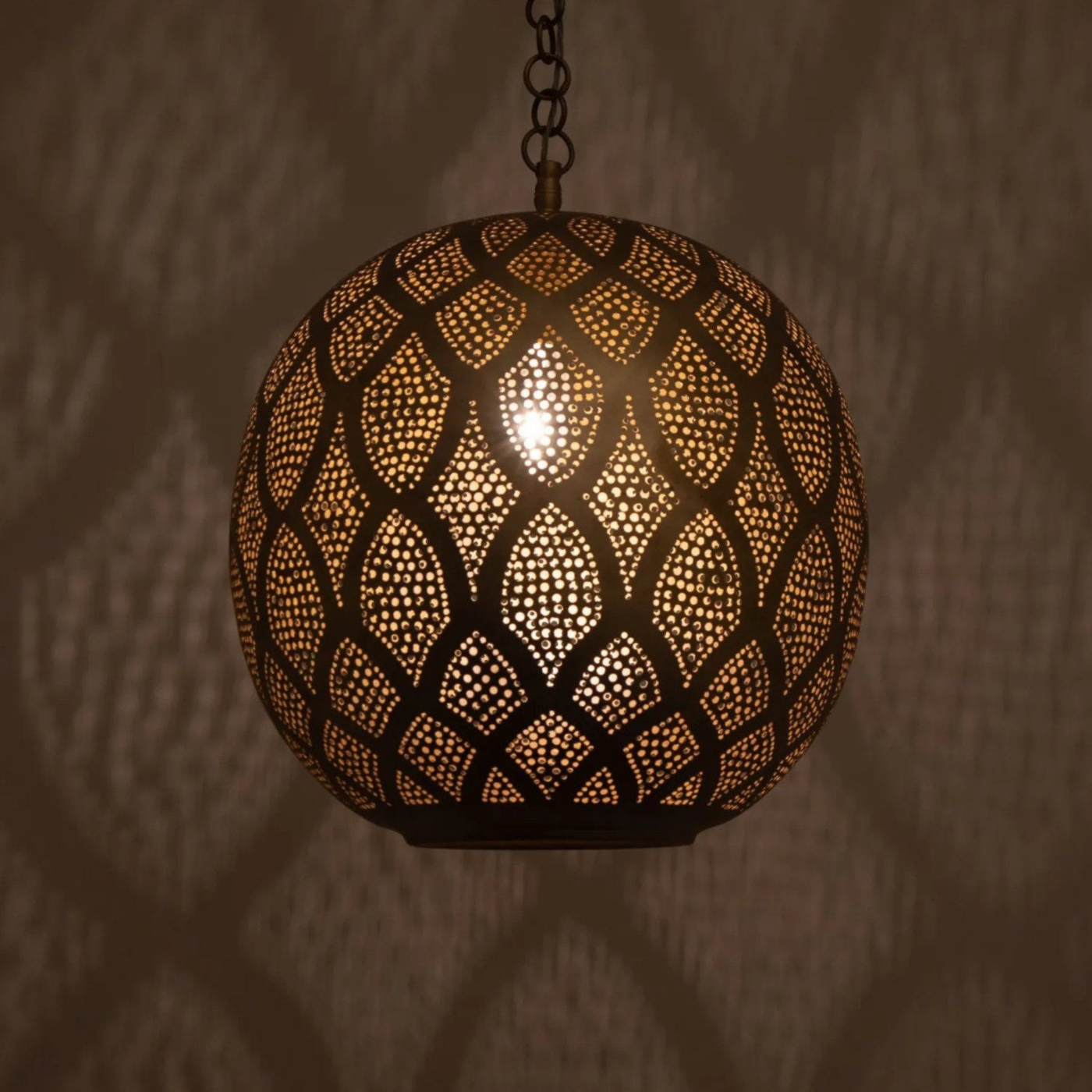 Sphere Hand-carved Ceiling Lamp, Made of Solid Brass, Reflect a enchanting design - Luxury for home & Business decoration