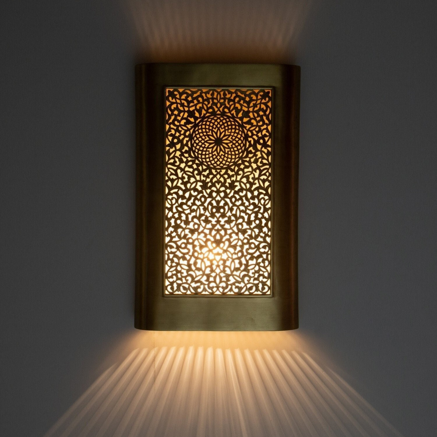 Creative Wall Sconce Lamp – Modern Moroccan Style, Hand-carved Geometric Pattern – Luxury for Home & Business Décor