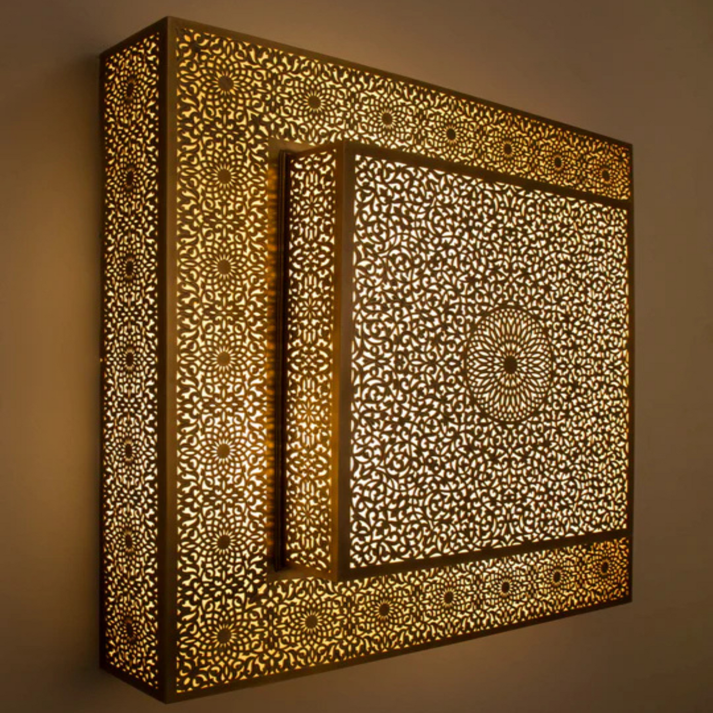 Creative Large Wall Sconce lamp, Handgraved with Moroccan Style Geometric – Reflect a beautiful and warm touch