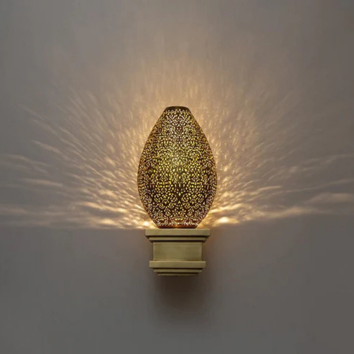 BRASS WALL SCONCE, LAYTH
