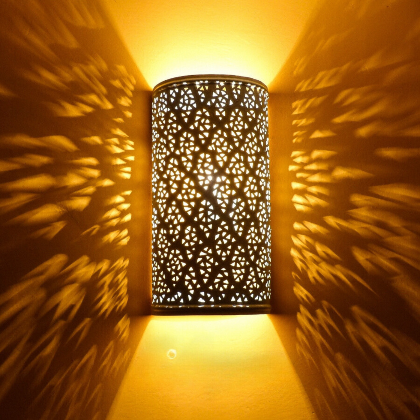 Wall Sconce Lamp, Hand-Carved with a Beautiful Geometric Pattern, Moroccan Style, Available in White & Black Iron – Luxury for Home & Business Decoration