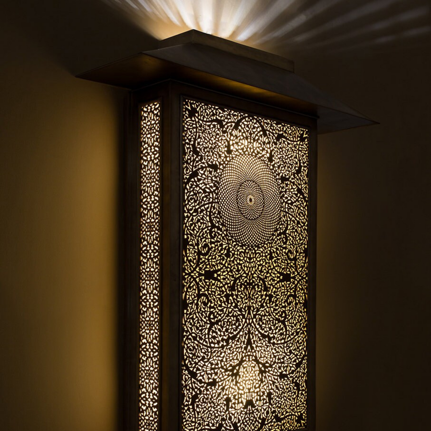 Giant Wall Sconce Lamp – Warm Lighting, Diffuses Beautiful Reflection – Luxury for Home & Business